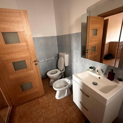 Location d’un appartement chaleureux de 2 pièces, 55 m², Faleza Nord, Constanța, Roumanie